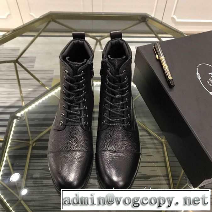 ランニングシューズ 今年の流行りファション プラダ PRADA やっぱり優しい色 【2019秋冬トレンド】押さえておきたい