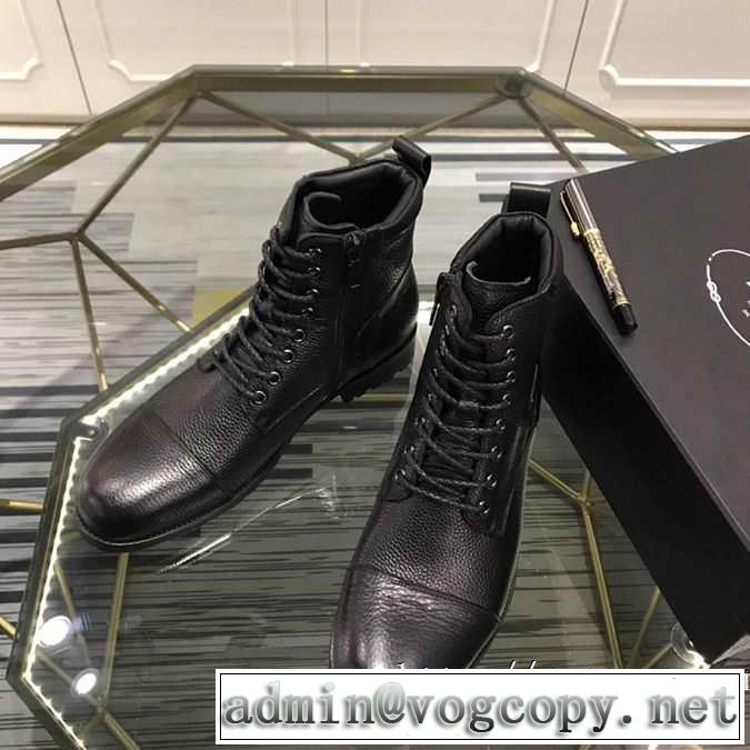 ランニングシューズ 今年の流行りファション プラダ PRADA やっぱり優しい色 【2019秋冬トレンド】押さえておきたい