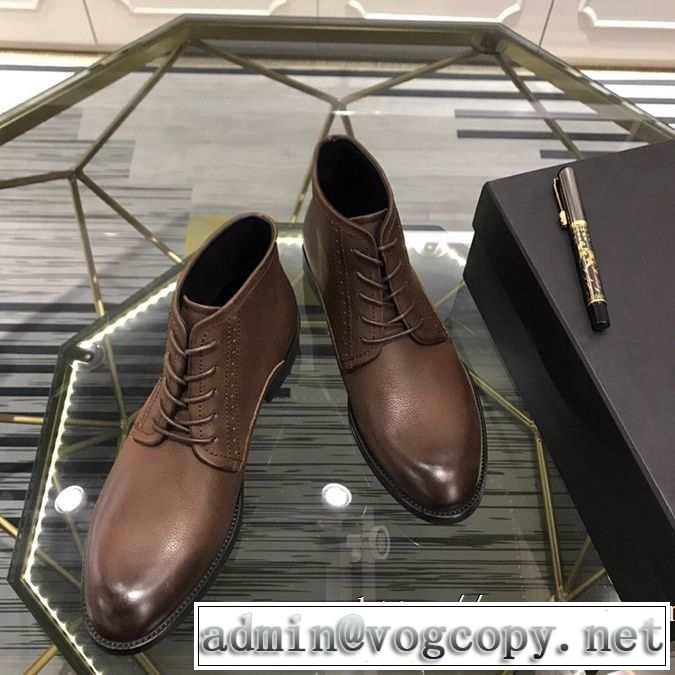 PRADA おしゃれに秋を迎えるために ランニングシューズ 人気ブランドの秋冬新色 プラダ 2019トレンドカラー秋冬セール