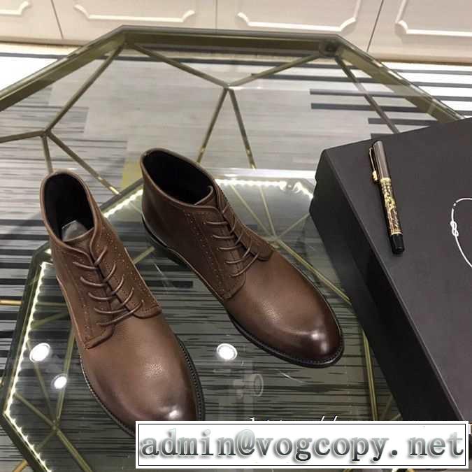 PRADA おしゃれに秋を迎えるために ランニングシューズ 人気ブランドの秋冬新色 プラダ 2019トレンドカラー秋冬セール
