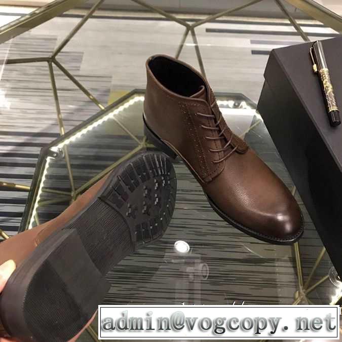 PRADA おしゃれに秋を迎えるために ランニングシューズ 人気ブランドの秋冬新色 プラダ 2019トレンドカラー秋冬セール