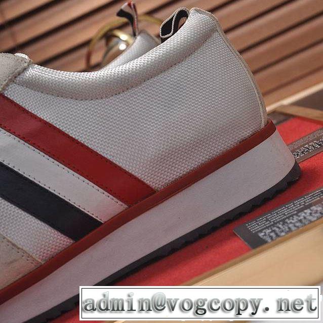 2019春夏の大注目トレンド 3色可選 ランニングシューズ THOM BROWNE トムブラウン春夏シンプルファッションでOK！