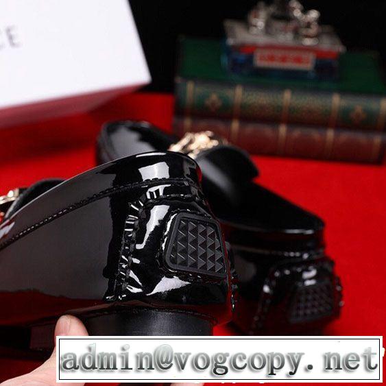2019SSのトレンド商品 おしゃれデザインも大人気 VERSACE ヴェルサーチ カジュアルシューズ 4色可選