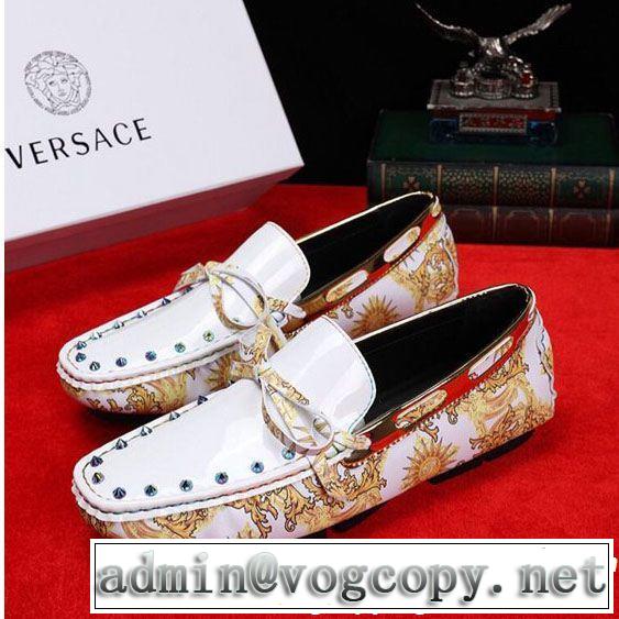 今年流大人っぽさ 2019年の春夏に着たい 通勤の定番 VERSACE ヴェルサーチ カジュアルシューズ 2色可選