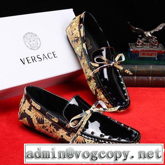 今年流大人っぽさ 2019年の春夏に着たい 通勤の定番 VERSACE ヴェルサーチ カジュアルシューズ 2色可選