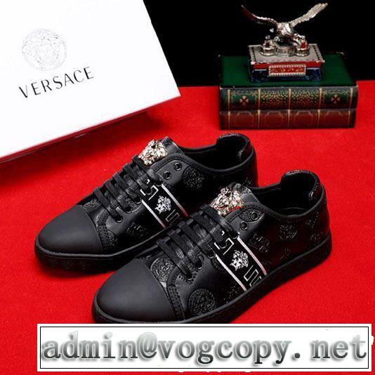 VERSACE ヴェルサーチ カジュアルシューズ 春夏らしい爽やかさ 2019春夏トレンドアイテム きちんと感をプラス