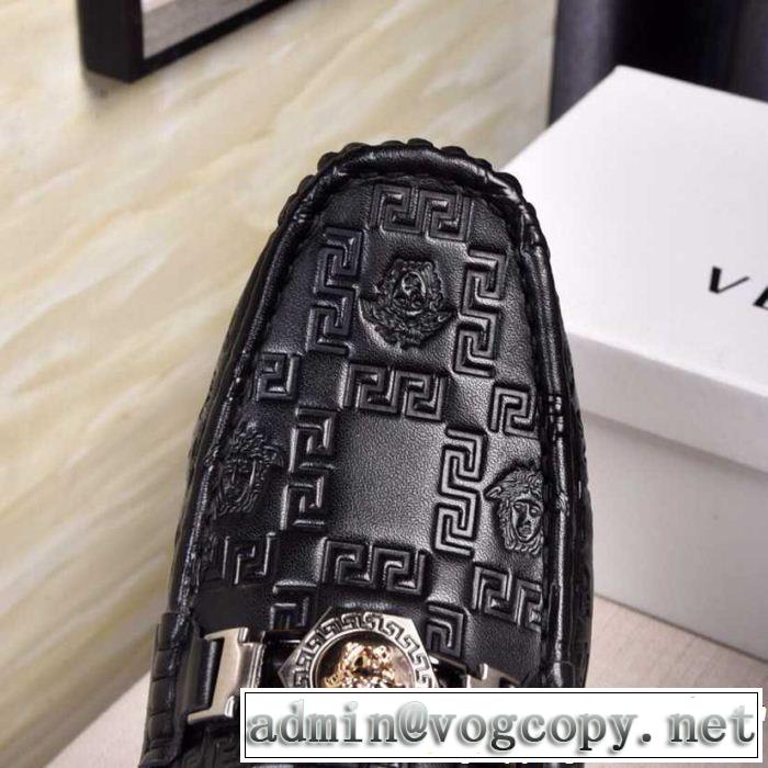 絶妙にオシャレ人気アイテム 2019年春夏シーズンの人気 カジュアルシューズ VERSACE ヴェルサーチ