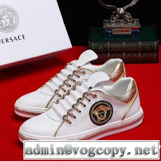 海外セレブは大人気 2019年夏の一押しファッションアイテム VERSACE ヴェルサーチ カジュアルシューズ 2色可選