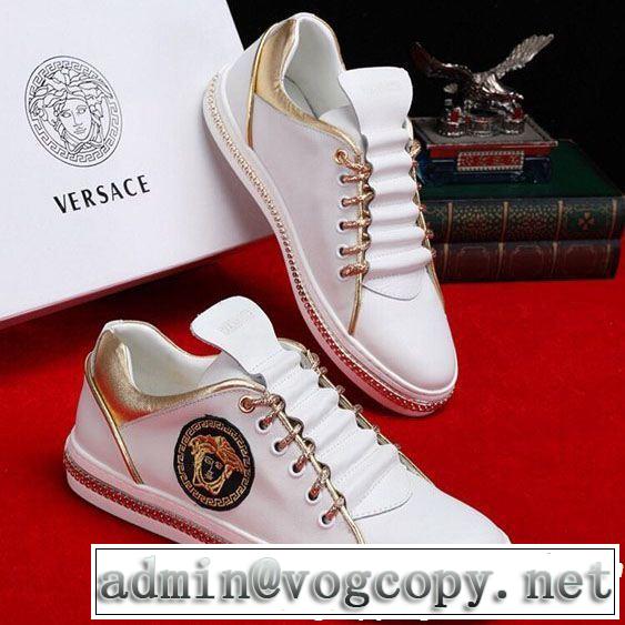 海外セレブは大人気 2019年夏の一押しファッションアイテム VERSACE ヴェルサーチ カジュアルシューズ 2色可選