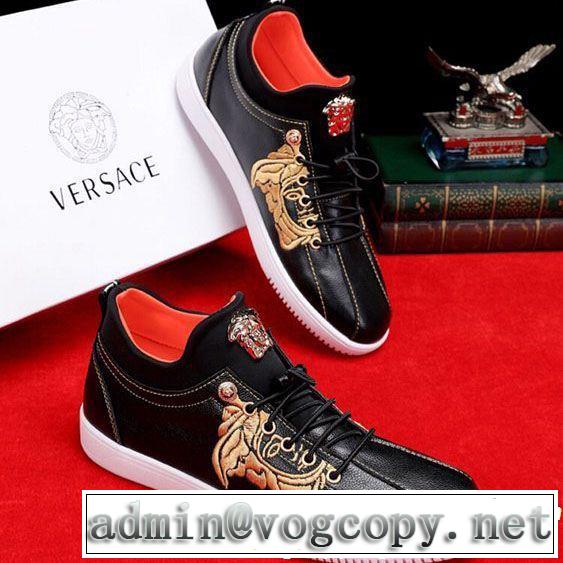2色可選 カジュアルシューズ 2019年の夏のマスト 今季トレンドの限定アイテム VERSACE ヴェルサーチ