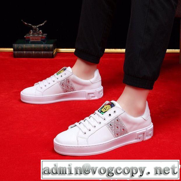 柔らかい印象に上質 2019春夏のトレンド新商品 VERSACE ヴェルサーチ 2色可選 カジュアルシューズ