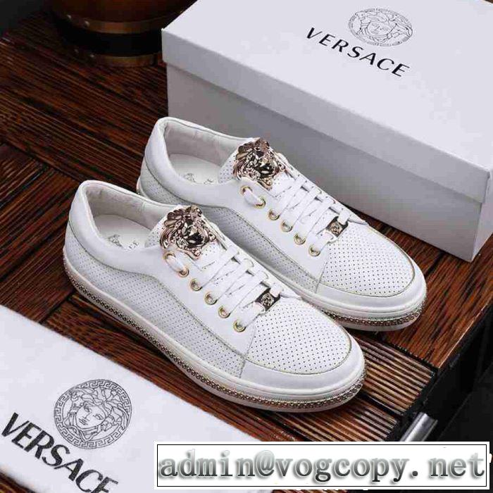 【2019春夏】最新コレクション VERSACE ヴェルサーチ カジュアルシューズ  まずは定番！人気アイテム