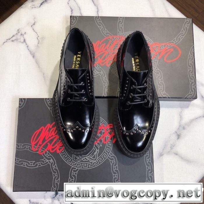 【2019年】夏のファッション VERSACE ヴェルサーチ ビジネスシューズ 季節感をプラス人気商品