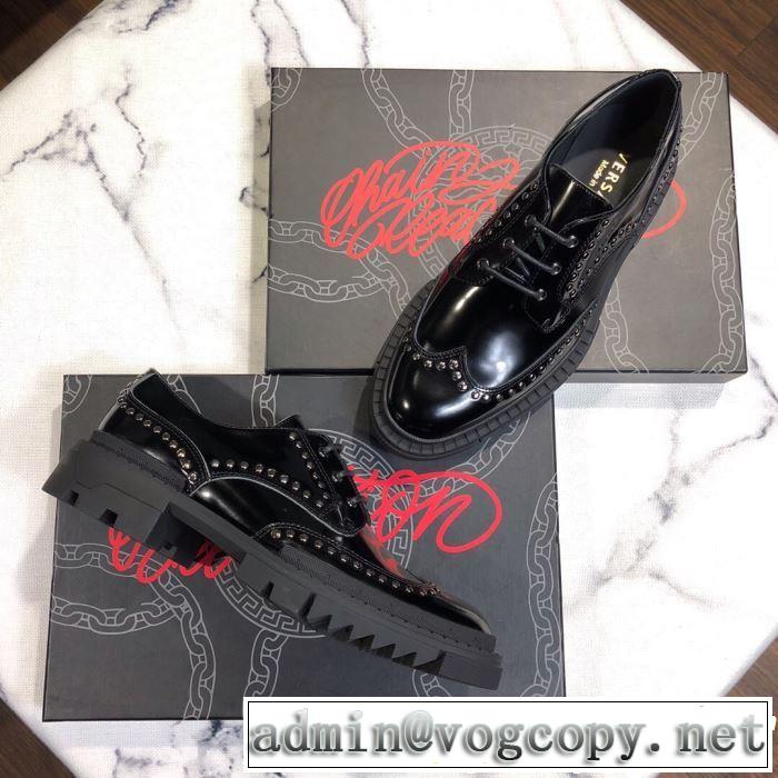 【2019年】夏のファッション VERSACE ヴェルサーチ ビジネスシューズ 季節感をプラス人気商品