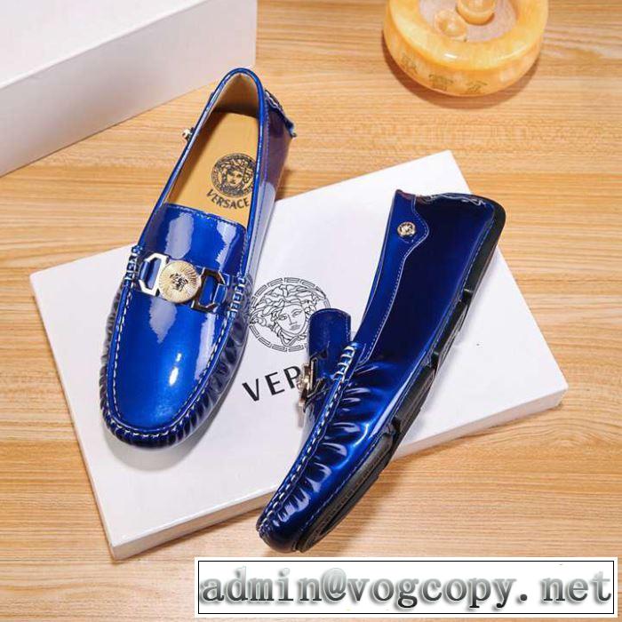 《2019年》今、注目のストリート 魅力的なカラー使い ヴェルサーチ VERSACE カジュアルシューズ