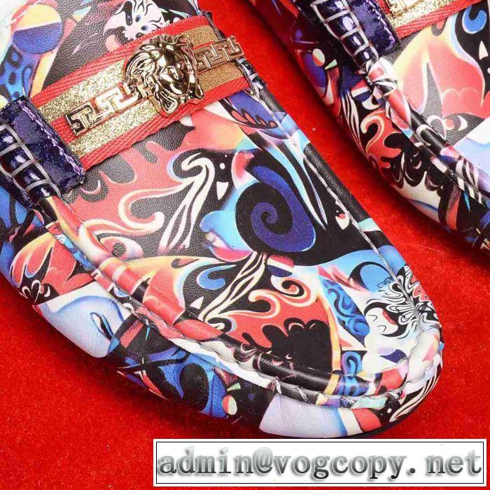 カジュアルシューズ  ヴェルサーチ VERSACE 2019SSのトレンド商品 夏おすすめ人気ブランドアイテム