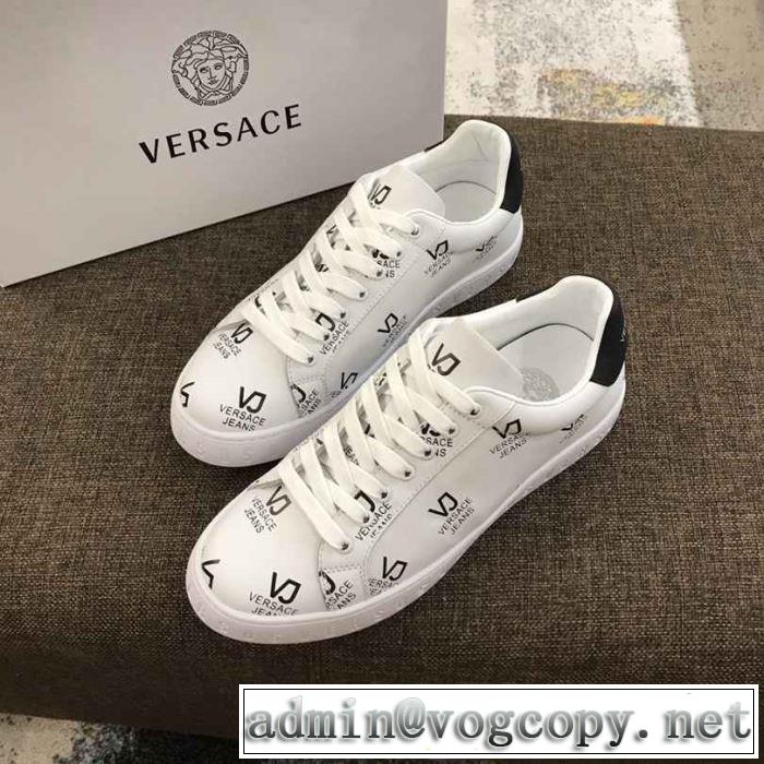 【2019年】夏のファッション 2019春夏トレンドアイテム ヴェルサーチ VERSACE カジュアルシューズ 2色可選