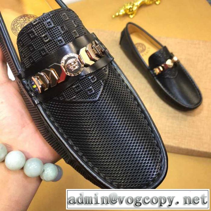 カジュアルシューズ ヴェルサーチ VERSACE 【2019春夏】最新コレクション 春夏の流行りトップス