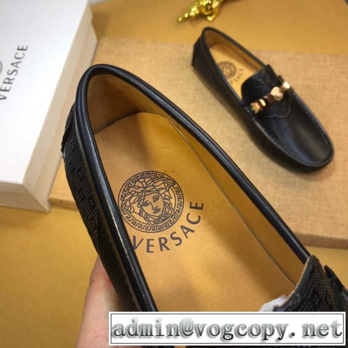 カジュアルシューズ ヴェルサーチ VERSACE 【2019春夏】最新コレクション 春夏の流行りトップス