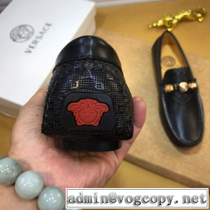 カジュアルシューズ ヴェルサーチ VERSACE 【2019春夏】最新コレクション 春夏の流行りトップス