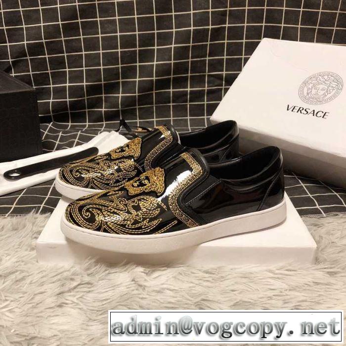オススメしたい最新注目ファション 2019春夏も引き続きトレンド ヴェルサーチ VERSACE カジュアルシューズ
