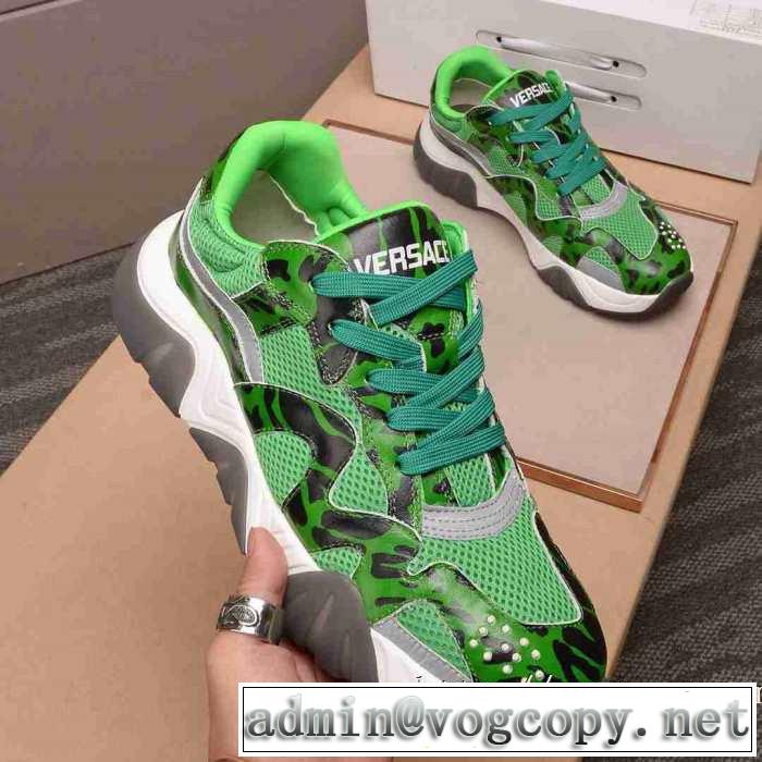 ヴェルサーチ今季トレンド新作はこれ VERSACE 速報！2019年秋ファッショントレンド ランニングシューズ 秋冬に大注目のカラー