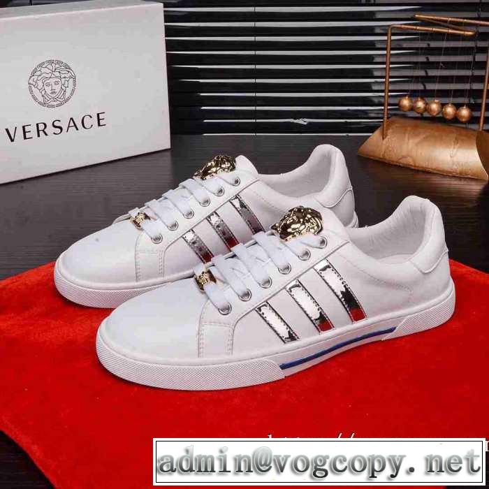 VERSACE  秋こそ楽しめるアイテム ヴェルサーチ 2019秋断然ブランド推しランニングシューズ 今年らしいおすすめ新品 秋冬コーデと相性がいい