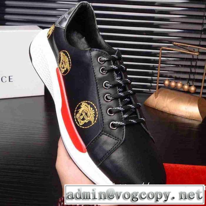 2019-2020秋冬のファッション ヴェルサーチ今季トレンド新作はこれ VERSACE 秋冬に大注目のカラー ランニングシューズ