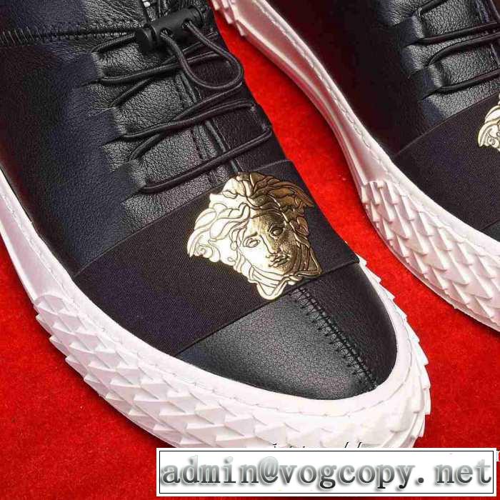 2色可選 秋冬から人気継続中 ヴェルサーチシンプルに着こなしたい VERSACE ランニングシューズ 最速2019秋冬トレンドブランド