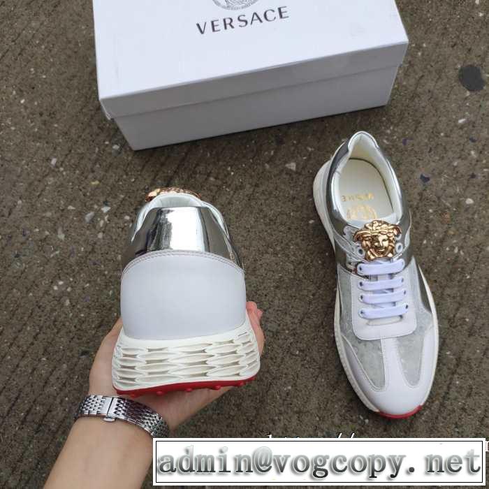 ランニングシューズ 今年らしい新しい人気色 ヴェルサーチ現在流行中のおすすめ人気 VERSACE 【2019秋冬】今きてる最先端ブランド