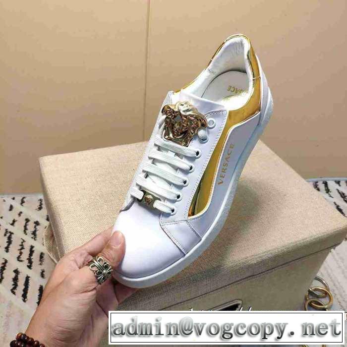 2019-20秋冬トレンドファッション ヴェルサーチ最新秋冬トレンドをチェック VERSACE 秋冬流行りファション ランニングシューズ