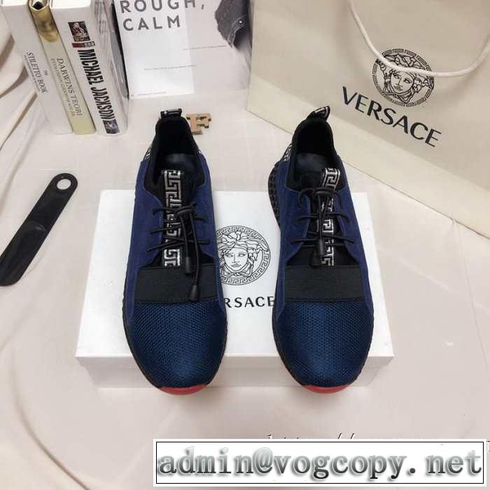 VERSACE  着心地もなめらかで快適 ヴェルサーチ最重要！2019秋冬トレンド ランニングシューズ 最新トレンドコーデおすすめ
