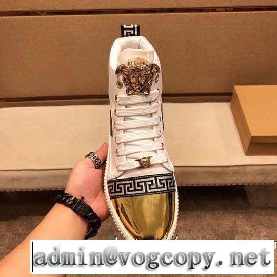 2019秋、イチオシ上品 ヴェルサーチ新作アイテムが今年流 VERSACE  今シーズン注目のアイテム ランニングシューズ