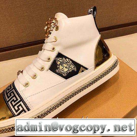 2019秋、イチオシ上品 ヴェルサーチ新作アイテムが今年流 VERSACE  今シーズン注目のアイテム ランニングシューズ