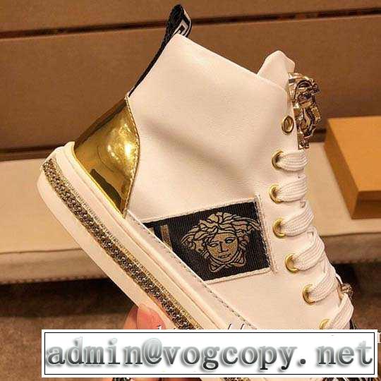 2019秋、イチオシ上品 ヴェルサーチ新作アイテムが今年流 VERSACE  今シーズン注目のアイテム ランニングシューズ
