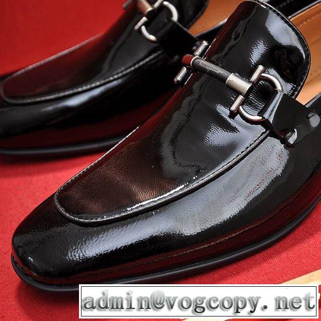 3色可選サルヴァトーレフェラガモ大人っぽく着こなし ビジネスシューズ FERRAGAMO 毎年トレンドアイテムが出る