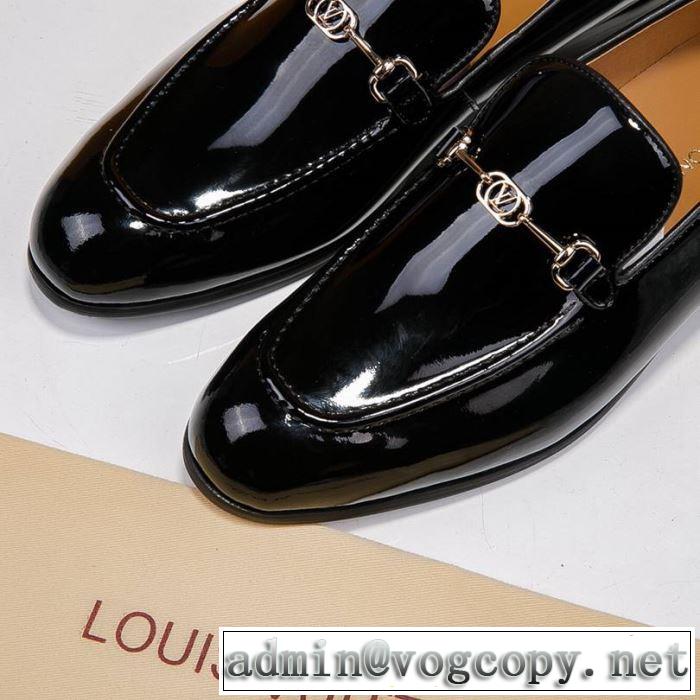 スタイルUPして着こなす ルイ ヴィトン 2019年春夏のトレンドアイテム LOUIS VUITTON ビジネスシューズ ちょっと大人の印象