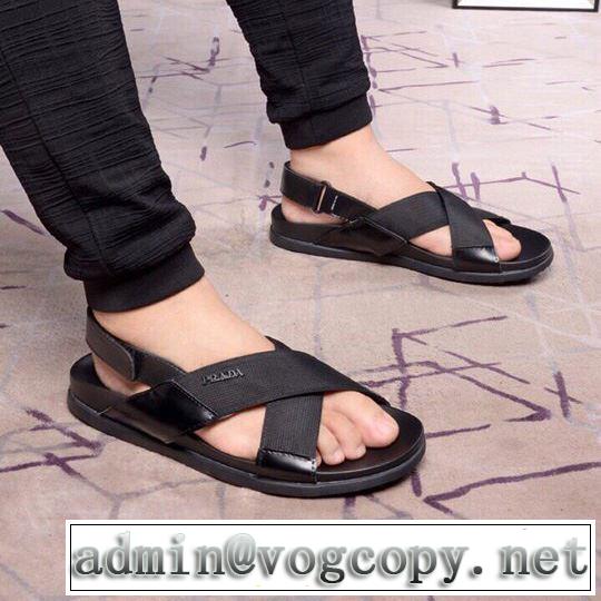  プラダ PRADA ちょっと大人の印象 サンダル 夏に良く似合うちょっと新品  2019年春夏流行ファッション