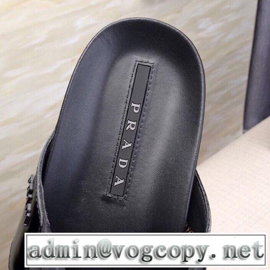 トレンド感があって涼しげ プラダ PRADA  ファッションにトレンド サンダル 2019年夏の一押しファッションアイテム 
