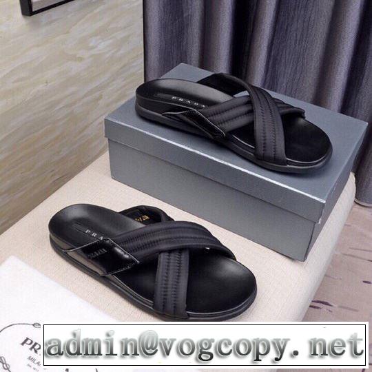 夏のコーデには欠かせない サンダル リラックス感のある着こなし プラダ PRADA 2019夏ファション新品 