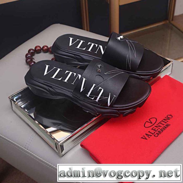 サンダル 優雅で都会的な装いに仕上げ  ヴァレンティノ 夏っぽさ新作アイテム VALENTINO 2019年の春夏に着たい 