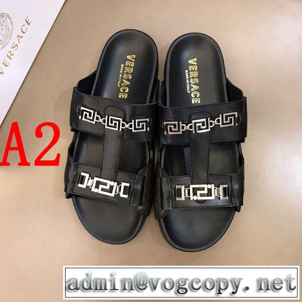  クールな印象を引き立て   ヴェルサーチVERSACE 2019年の夏のマスト 2色可選 サンダル グッと大人っぽい印象に