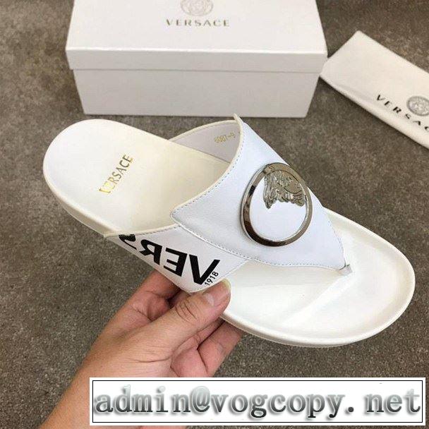  2色可選 ぜひ今年のトレンドをチェック サンダル 2019年春夏流行ファッション  ヴェルサーチVERSACE