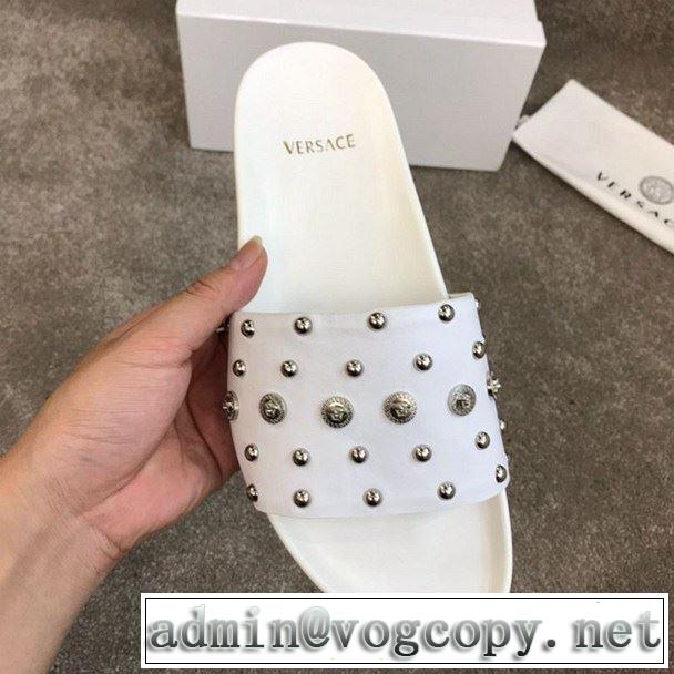  トレンド感があって涼しげ サンダル 2019年夏の一押しファッションアイテム  ヴェルサーチVERSACE 2色可選 ファッションにトレンド