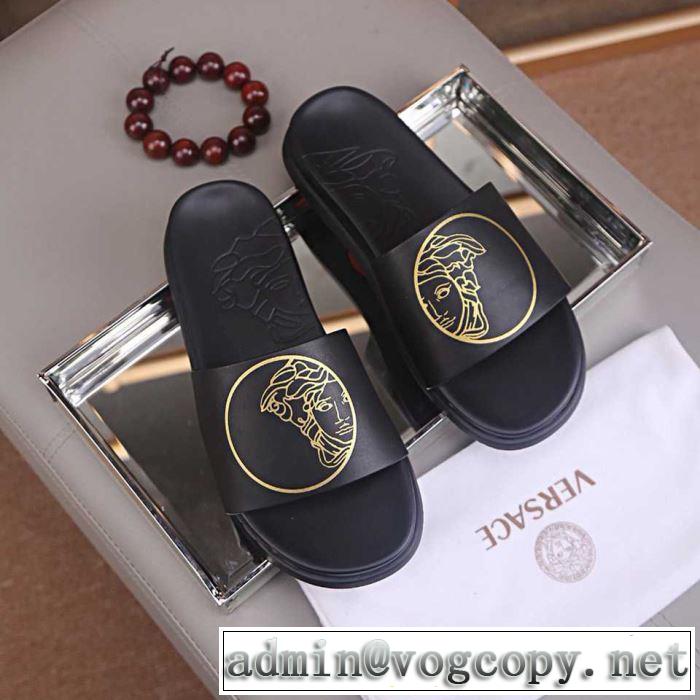 2019夏ファション新品 サンダル リラックス感のあるゆったり  ヴェルサーチVERSACE 抜け感スゴイ 