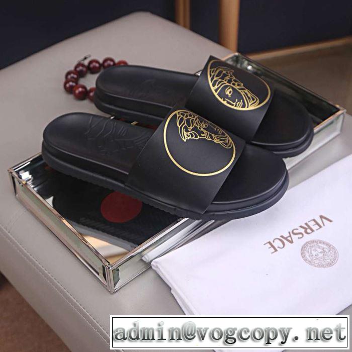 2019夏ファション新品 サンダル リラックス感のあるゆったり  ヴェルサーチVERSACE 抜け感スゴイ 