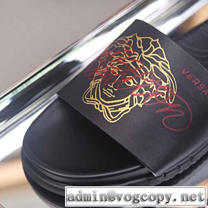  春夏のトレンドアイテム   ヴェルサーチVERSACE 春夏の流行り2019新品 サンダル 夏らしい品格が漂う