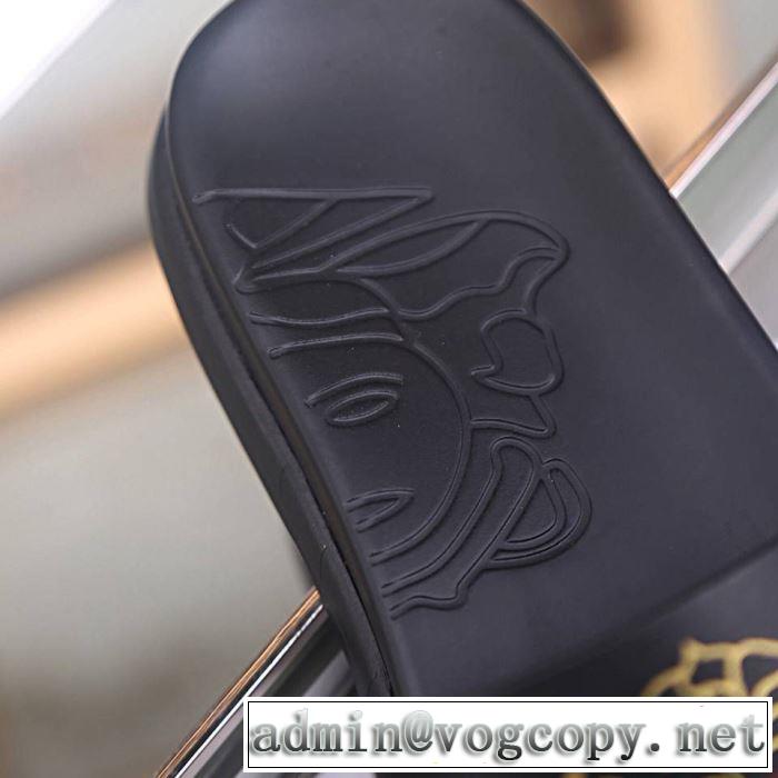  春夏のトレンドアイテム   ヴェルサーチVERSACE 春夏の流行り2019新品 サンダル 夏らしい品格が漂う