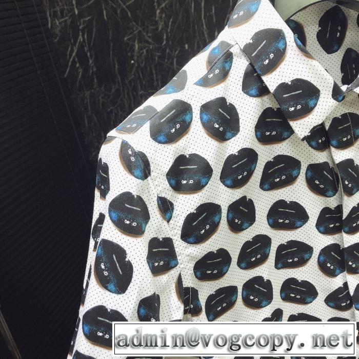 長袖 /ロンT/ロングT/ロングTシャツ  洗練されたスタイル ジバンシー GIVENCHY 夏の王道　適度な上品さ