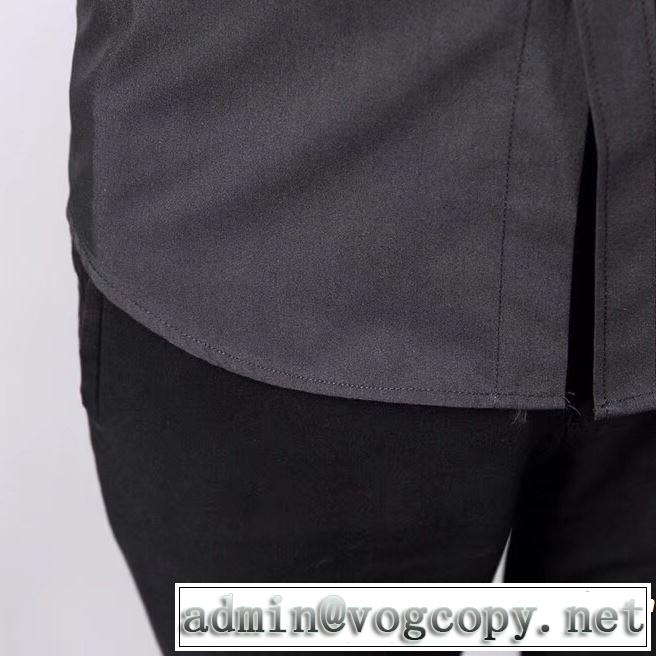 プラダ PRADA 2色可選 2019春夏も引き続きトレンド  長袖 /ロンT/ロングT/ロングTシャツ 夏の王道　適度な上品さ